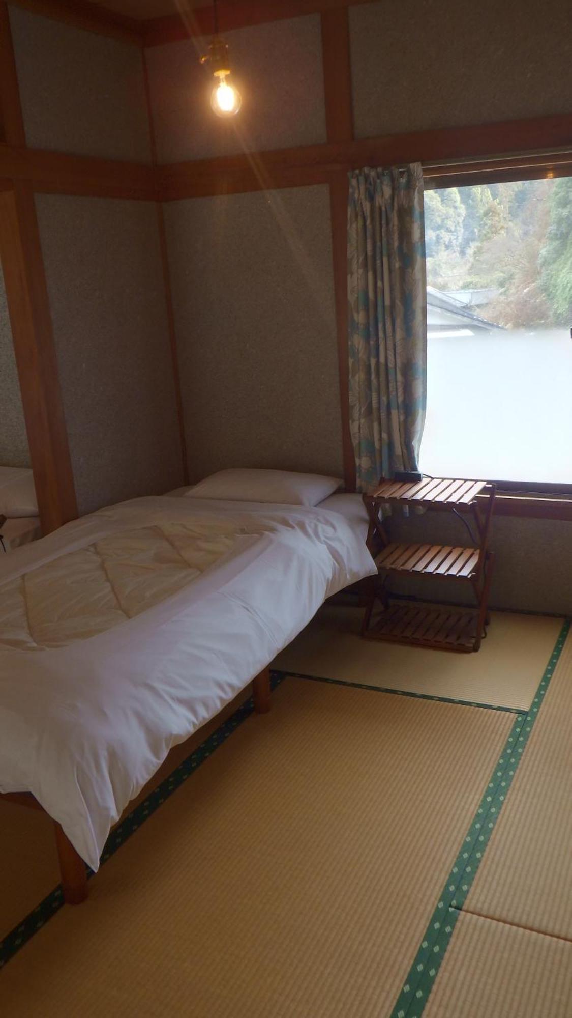 Cosmos Guesthouse Miyoshi  Exterior photo